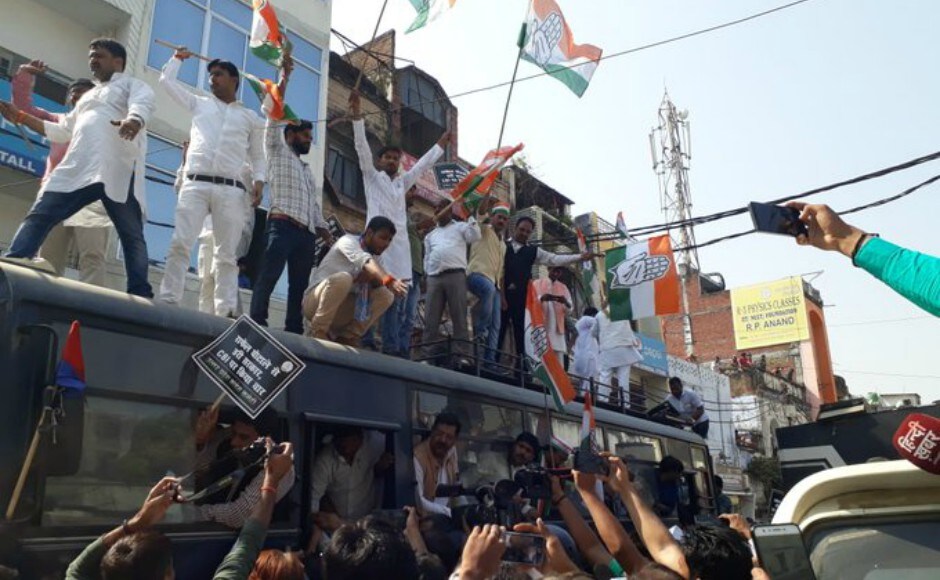 Congress workers sit in dharna outside the CBI office in Lucknow, under the leadership of state Congress committee president Raj Babbar. This is heavy police deployment and barricades are holding protestors back. Saurabh Sharma/101Reporters